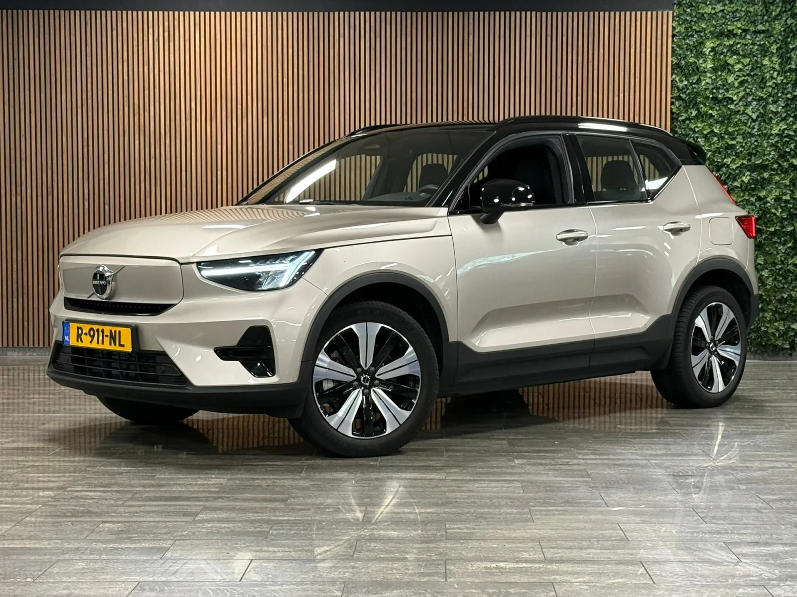 Volvo XC40 (2022) — foto 1