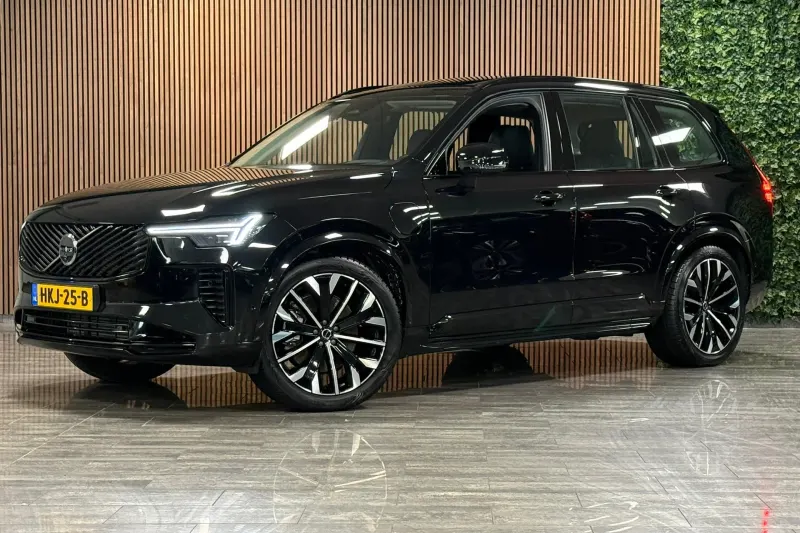 Volvo XC90 (2025)