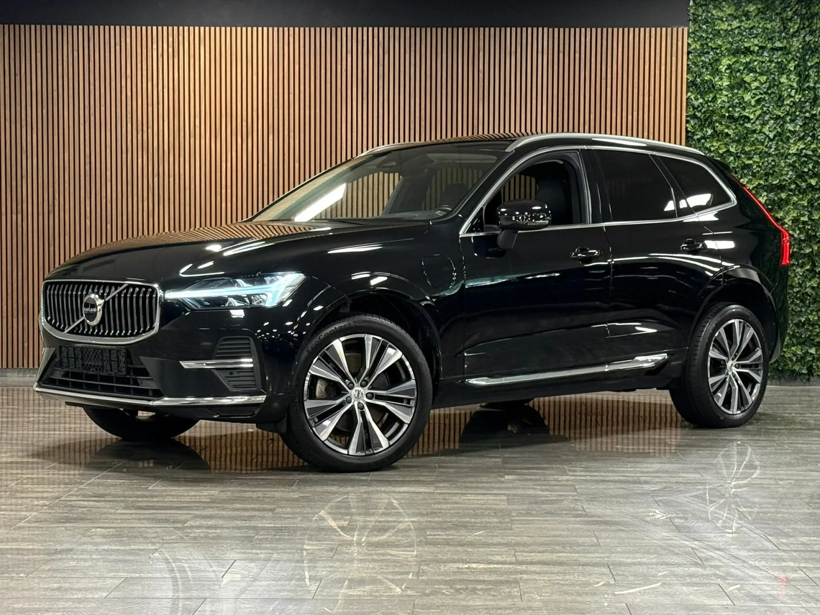 Volvo XC60 (2022) — foto 1