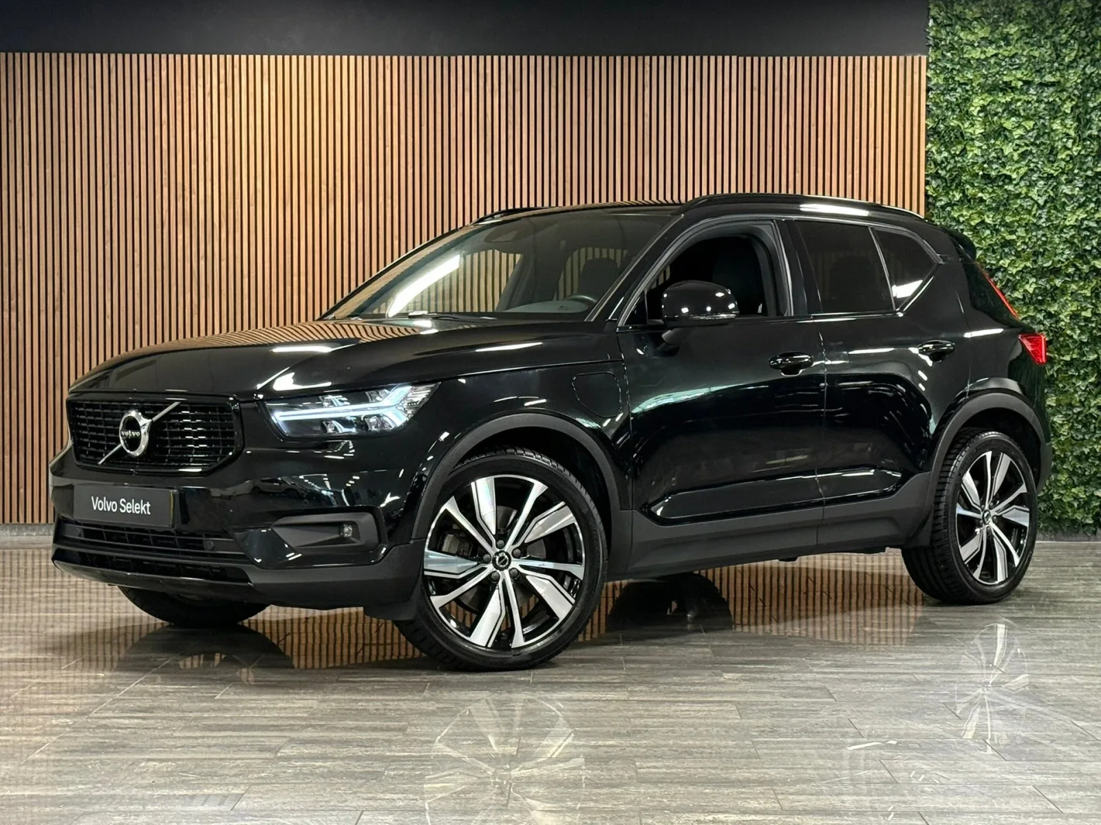Volvo XC40 (2021) — foto 1