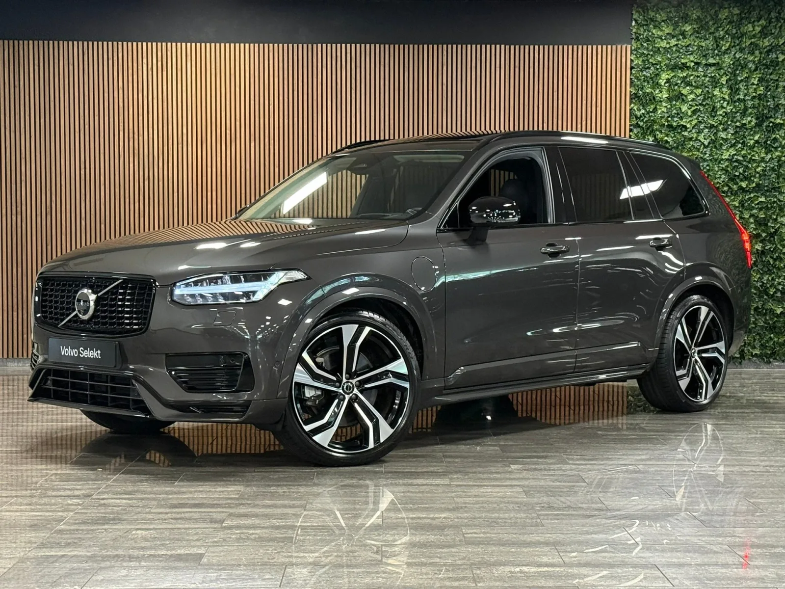Volvo XC90 (2024) — foto 1