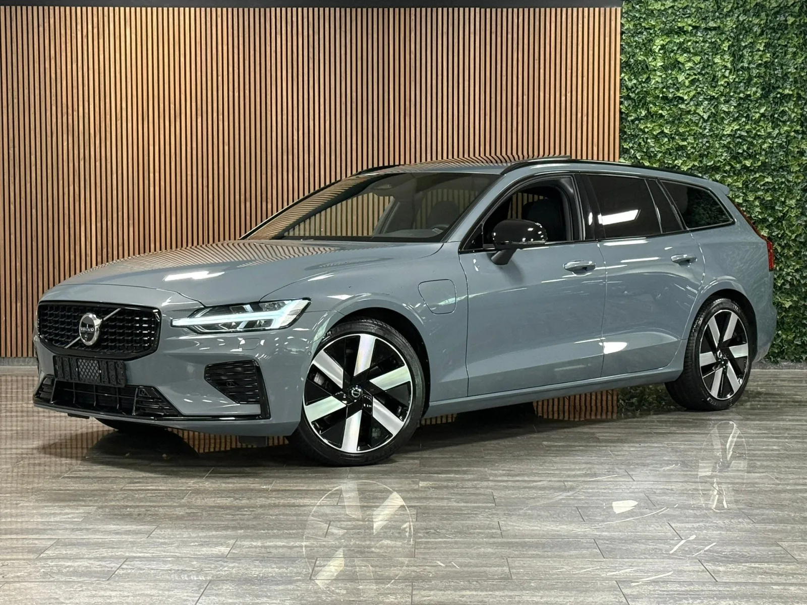 Volvo V60 (2024) — foto 1