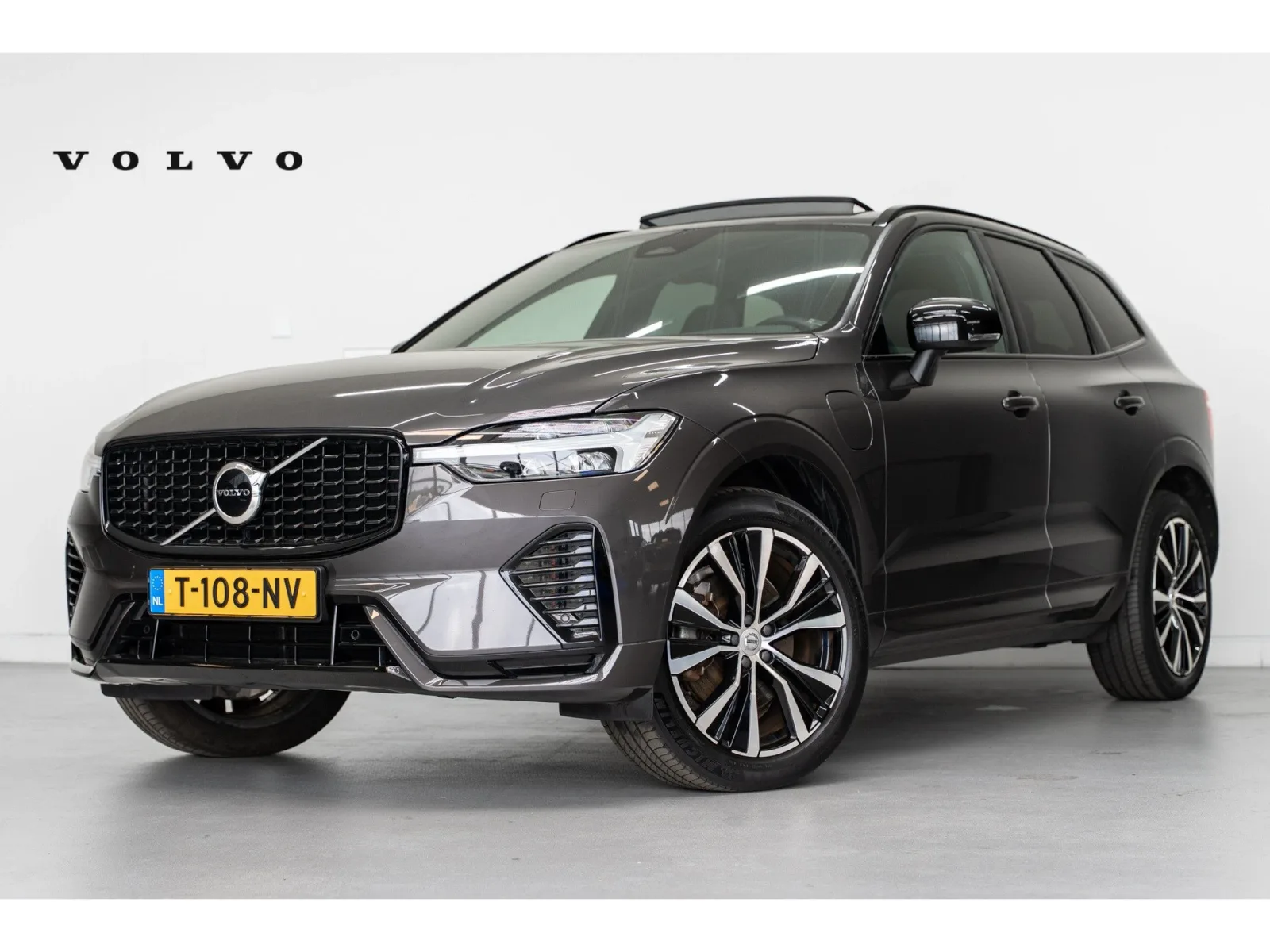 Volvo XC60 (2023) — foto 1
