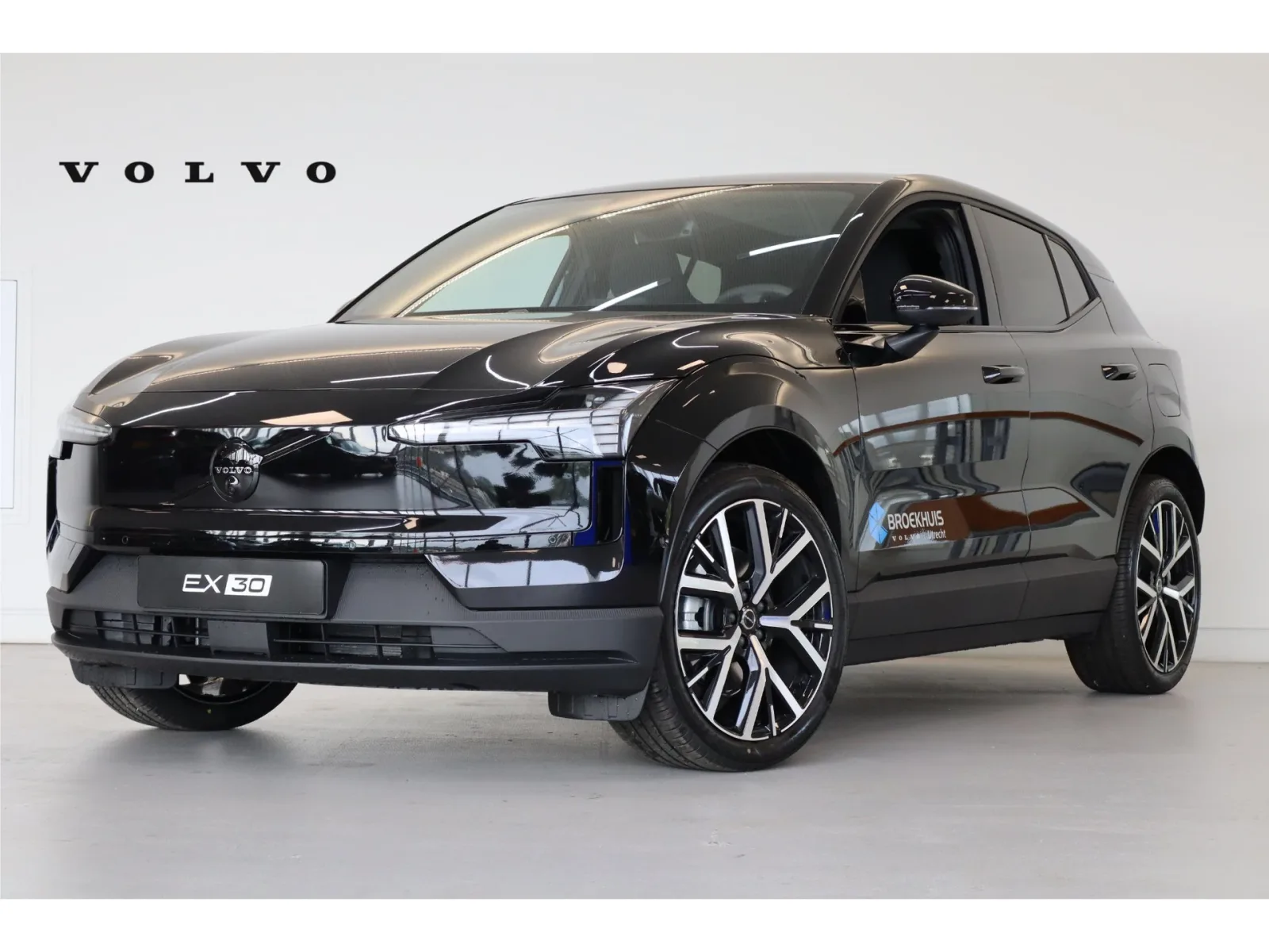 Volvo EX30 (2026) — foto 1