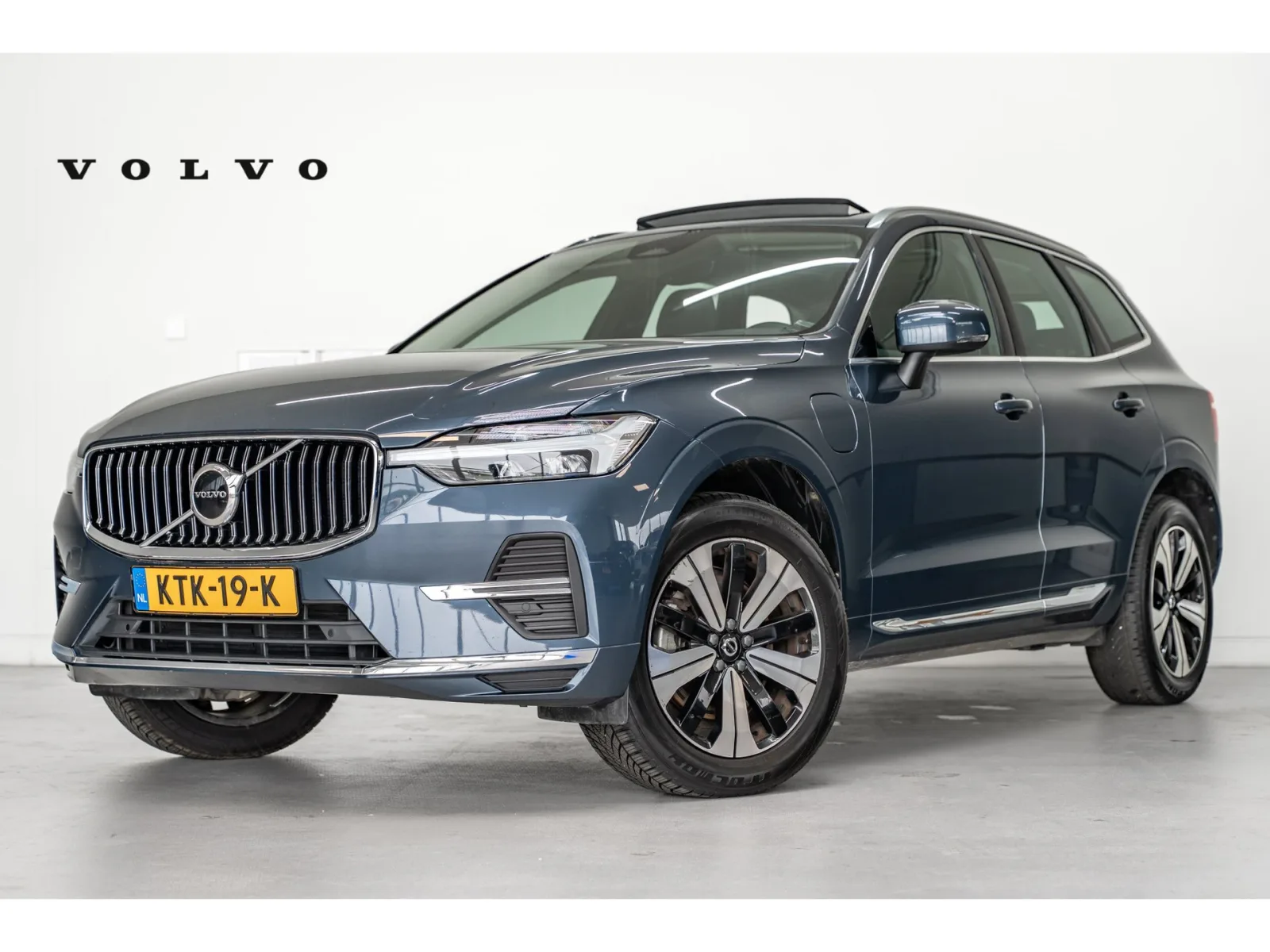 Volvo XC60 (2023) — foto 1