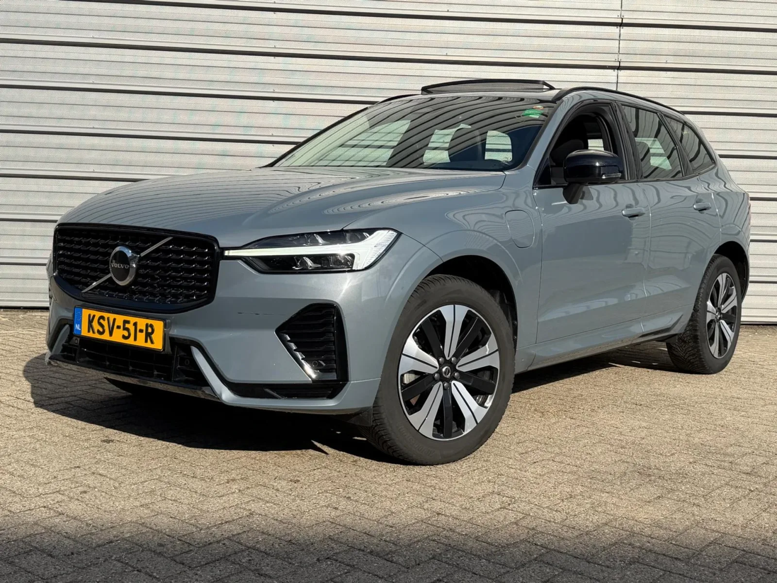 Volvo XC60 (2023) — foto 1