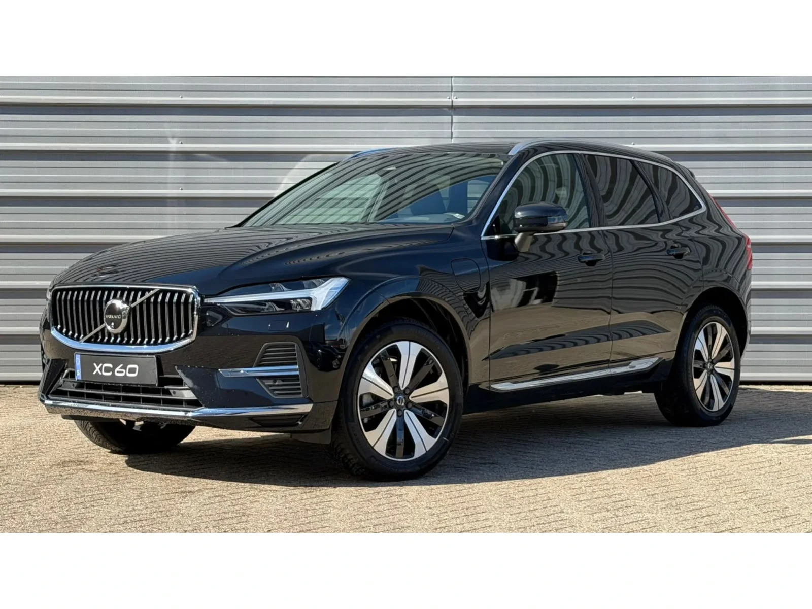 Volvo XC60 (2023) — foto 1