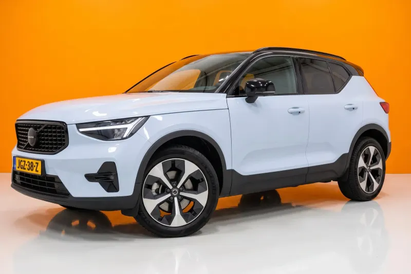 Volvo XC40 (2025)