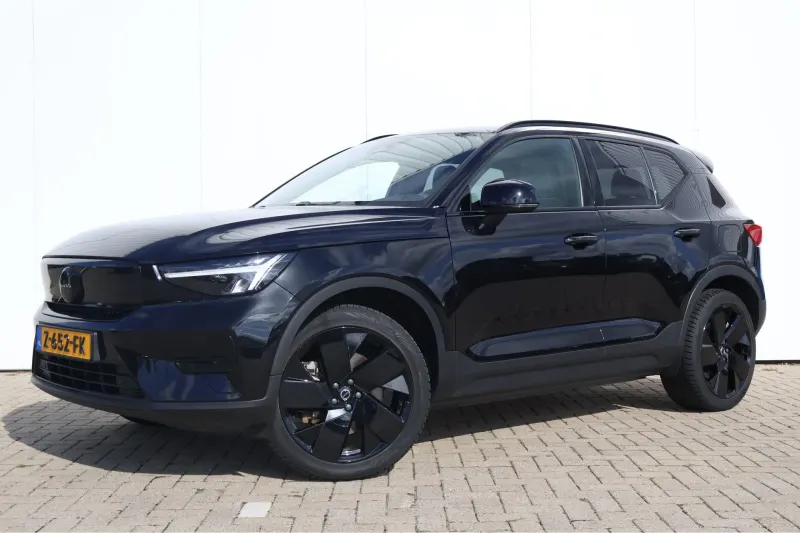 Volvo XC40 (2024)