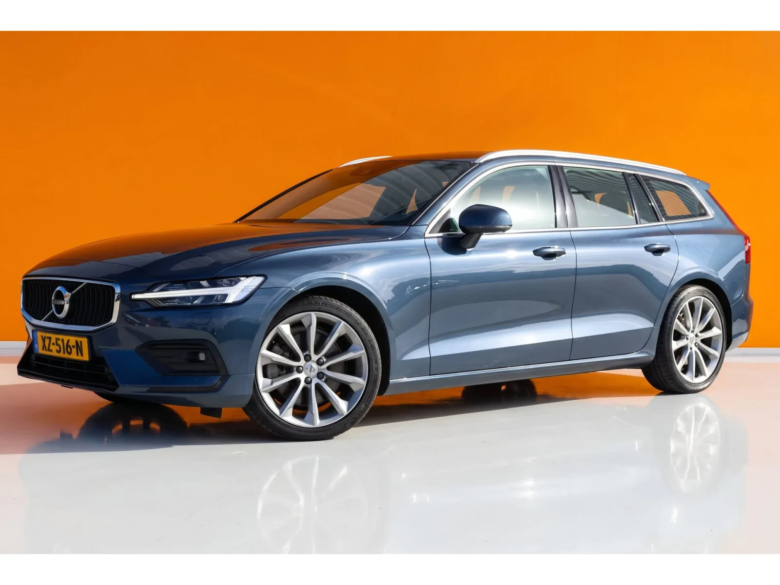 Volvo V60 (2019) — foto 1