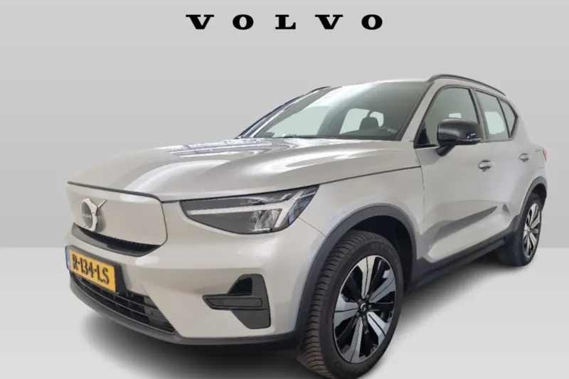 Volvo XC40 (2022)