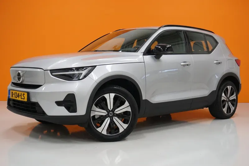 Volvo XC40 (2022)