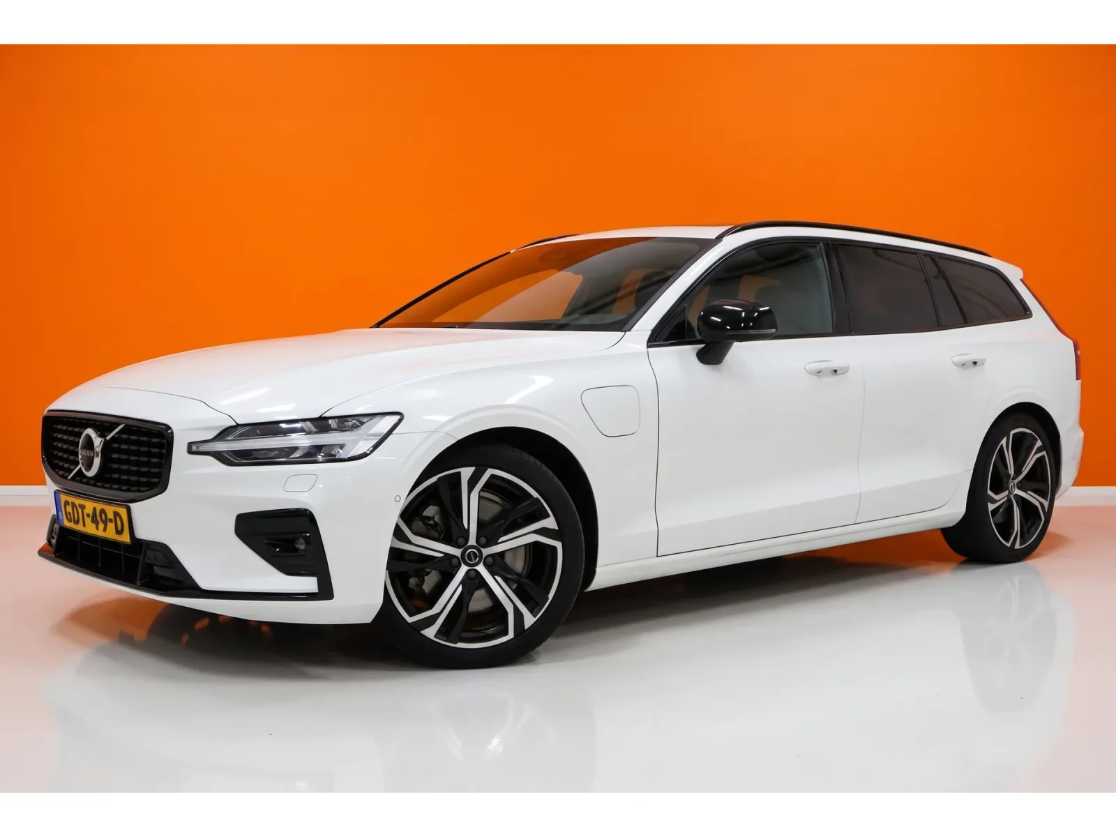 Volvo V60 (2024) — foto 1