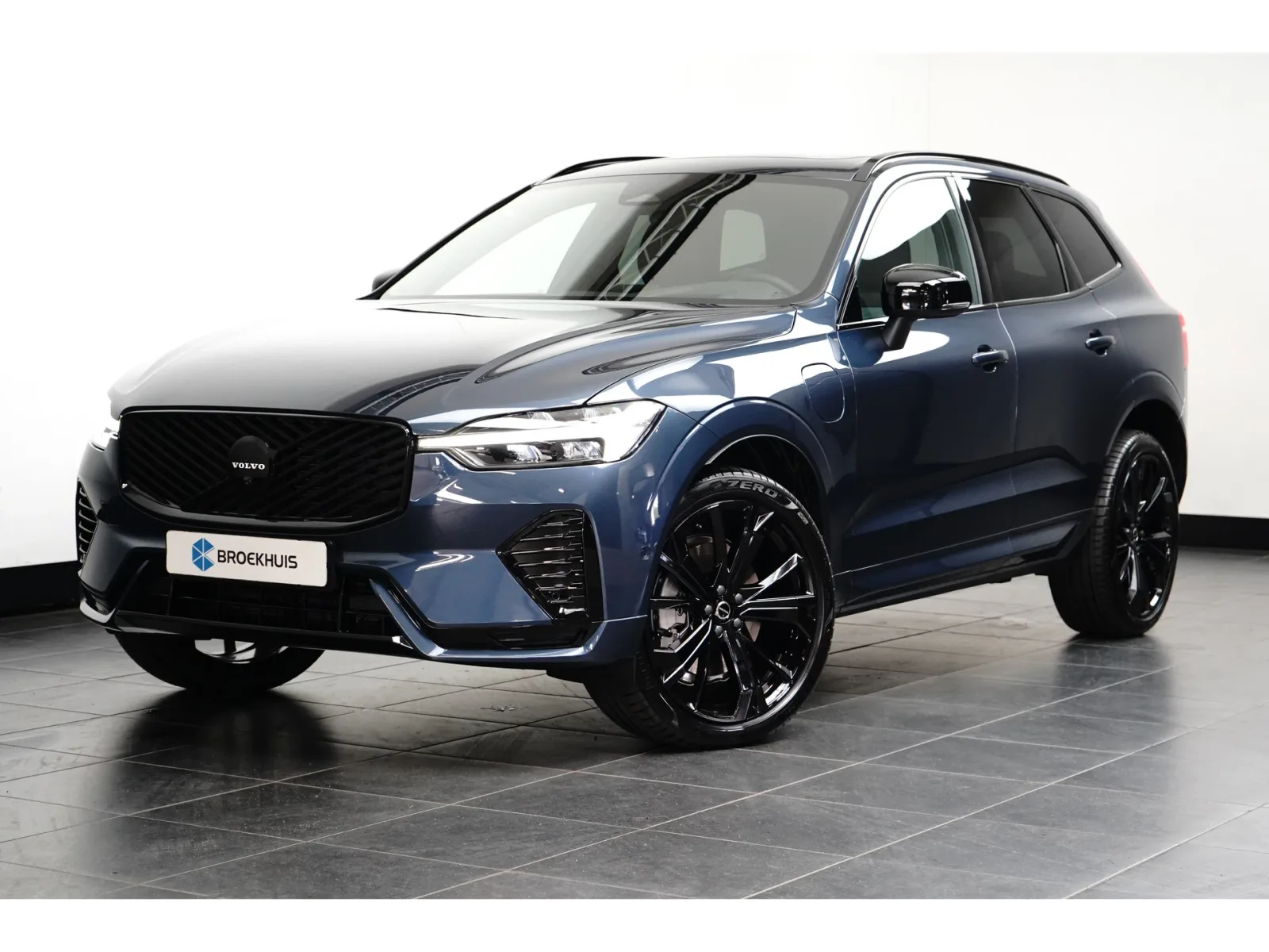 Volvo XC60 (2026) — foto 1