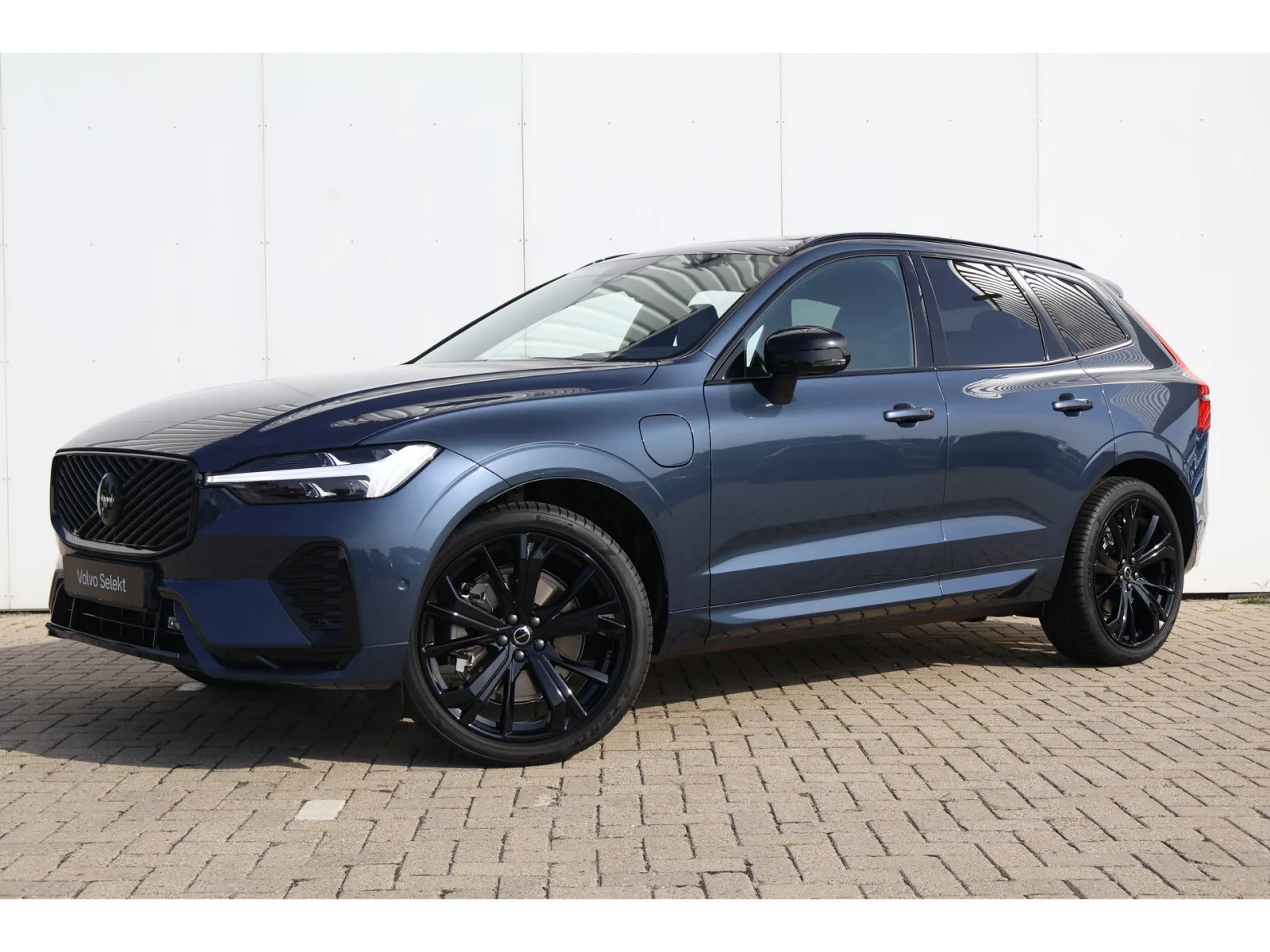 Volvo XC60 (2026) — foto 1