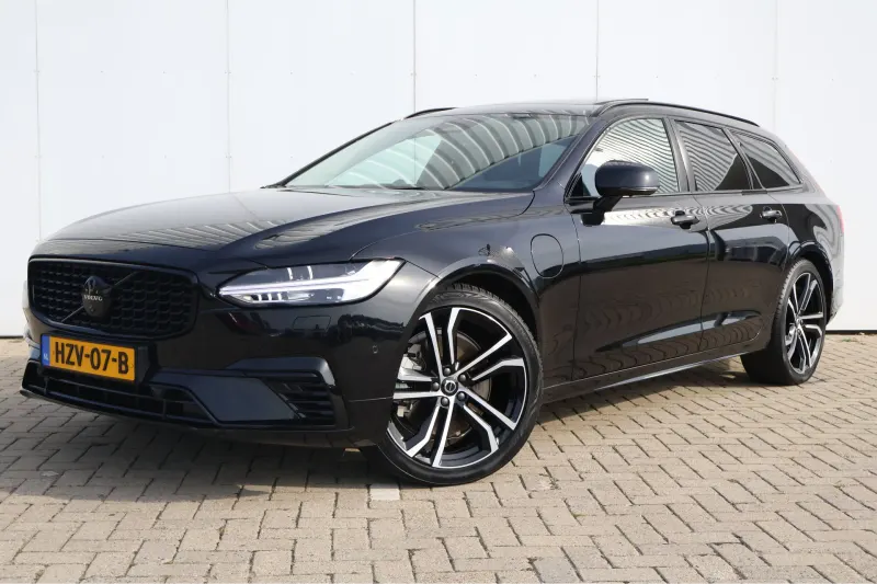 Volvo V90 (2025)