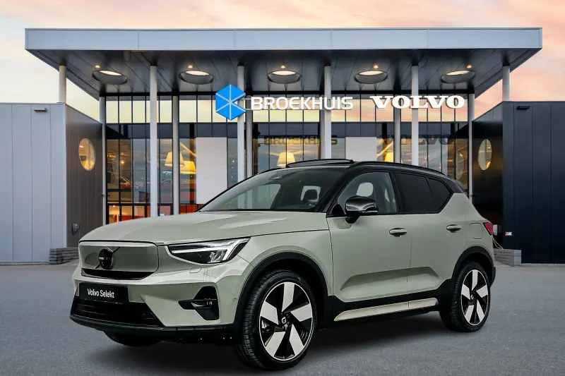 Volvo XC40 (2023)
