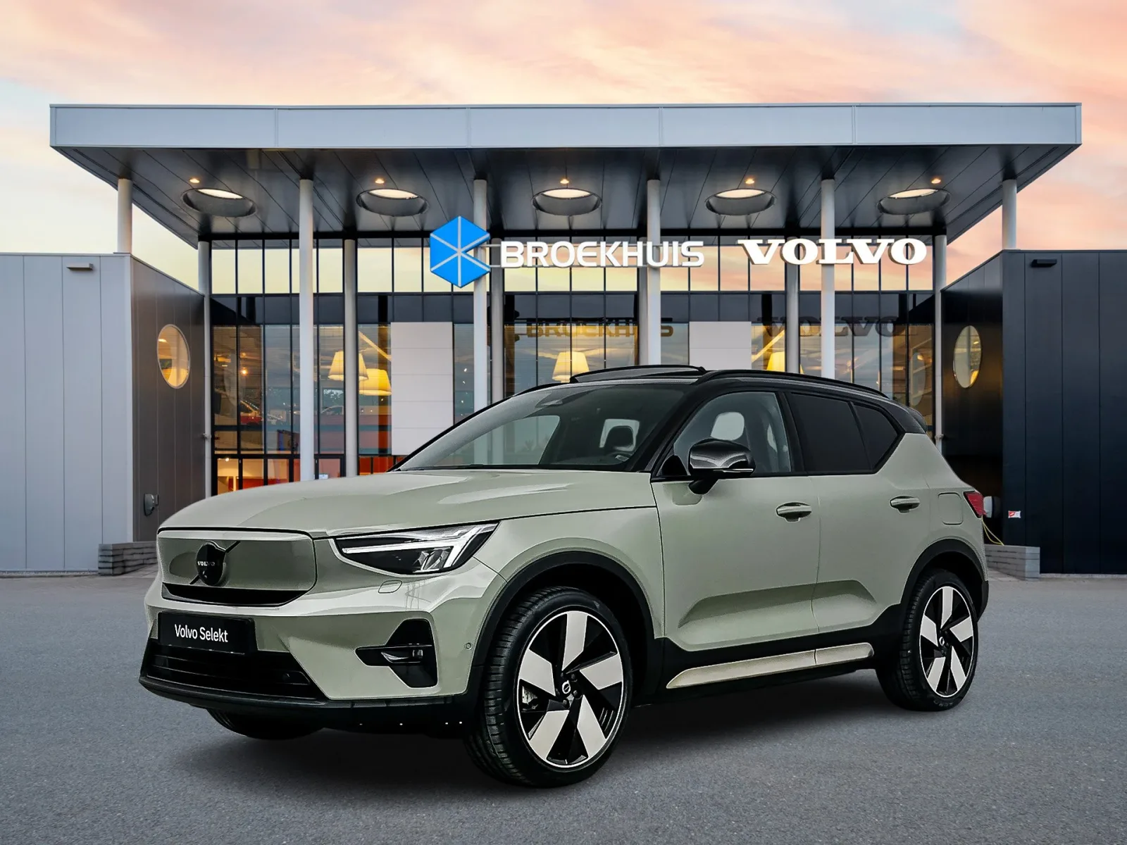Volvo XC40 (2023) — foto 1
