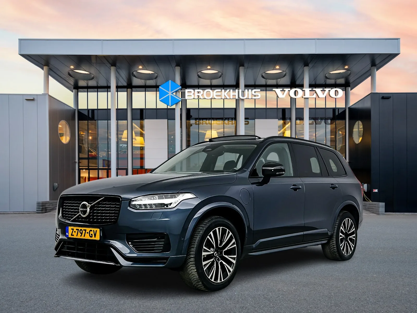 Volvo XC90 (2024) — foto 1