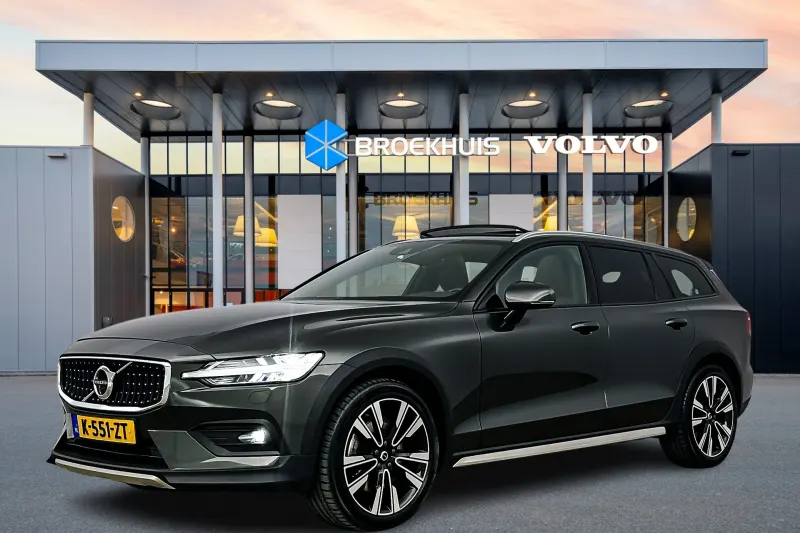 Volvo V60 Cross Country (2021)