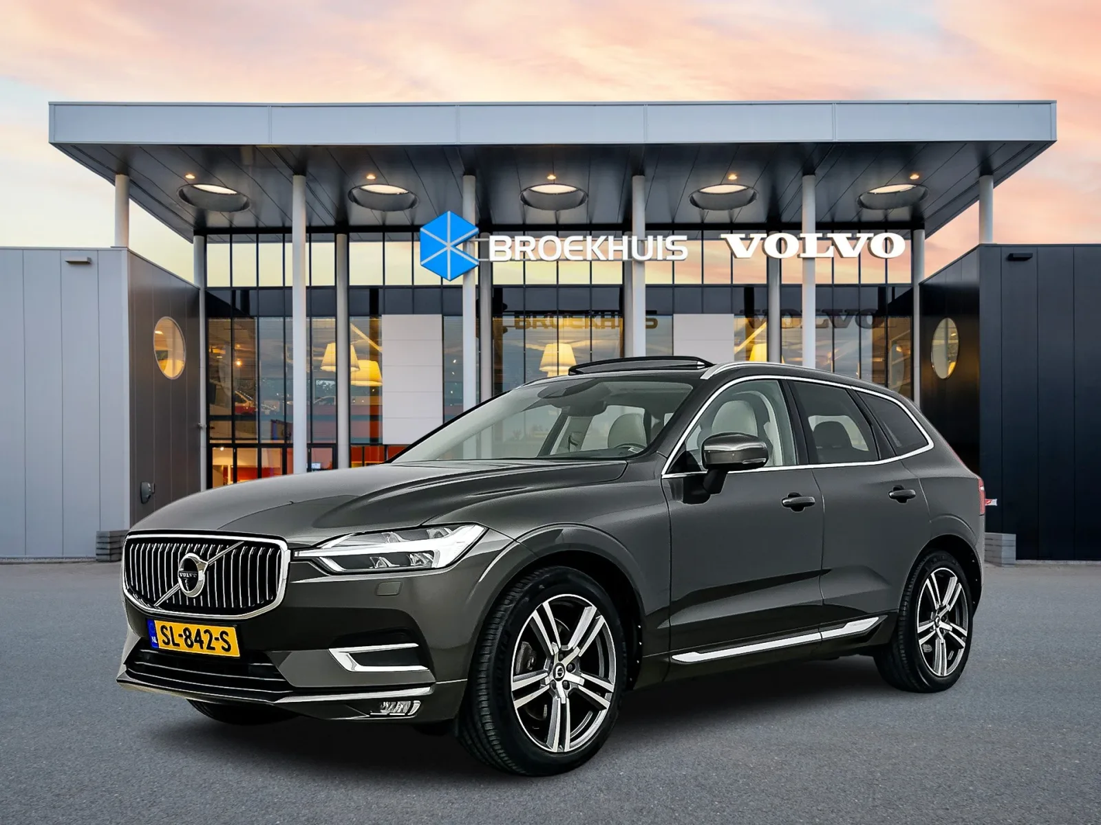 Volvo XC60 (2018) — foto 1