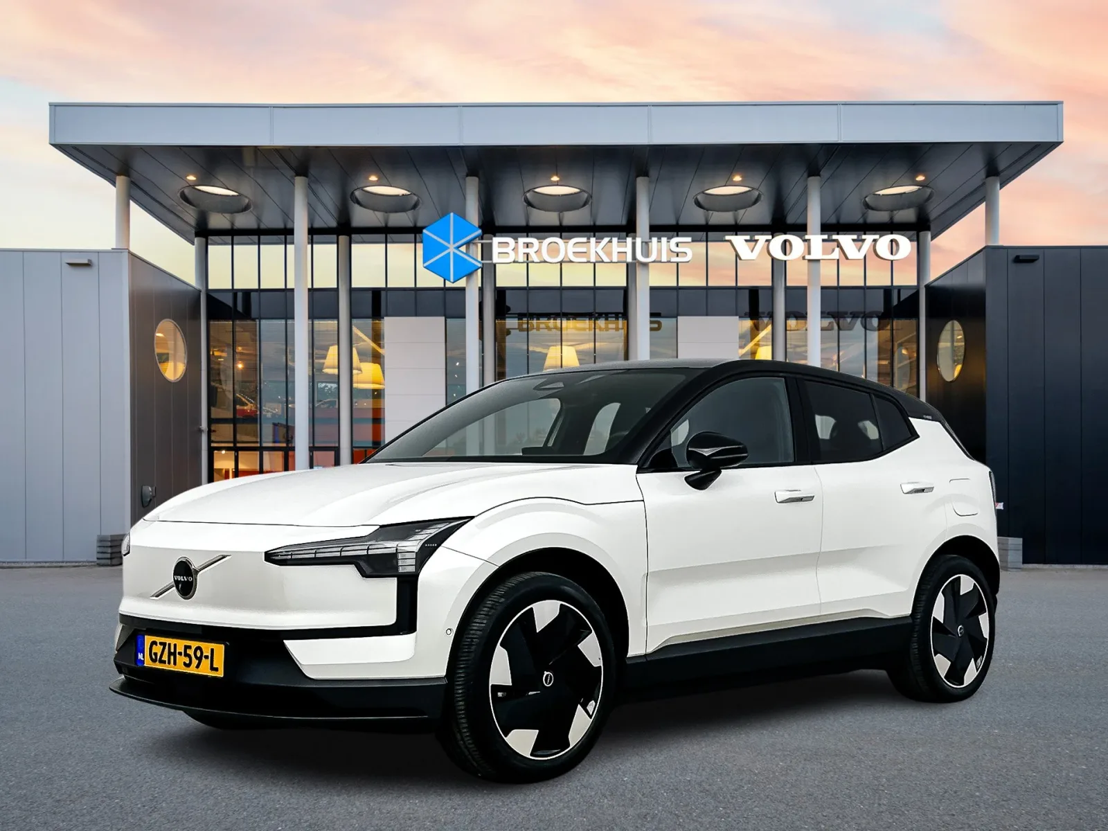 Volvo EX30 (2025) — foto 1