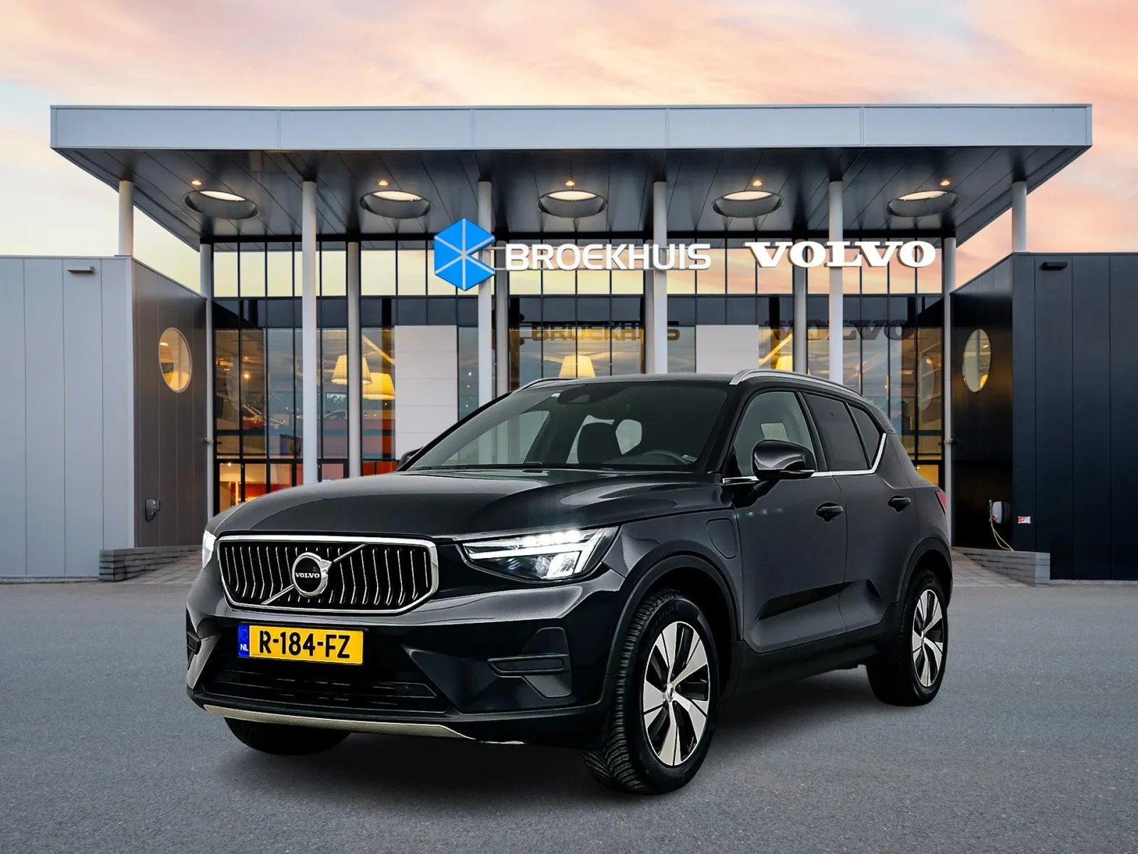 Volvo XC40 (2022) — foto 1