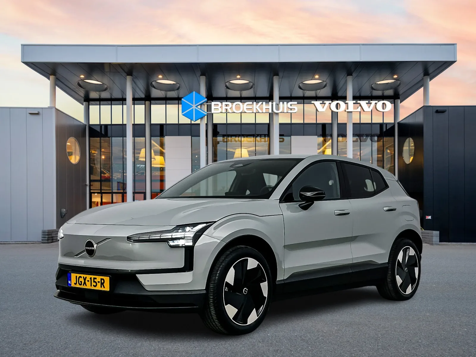 Volvo EX30 (2025) — foto 1