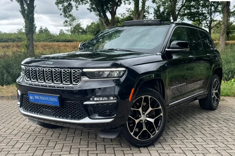 Jeep Grand Cherokee (2023)