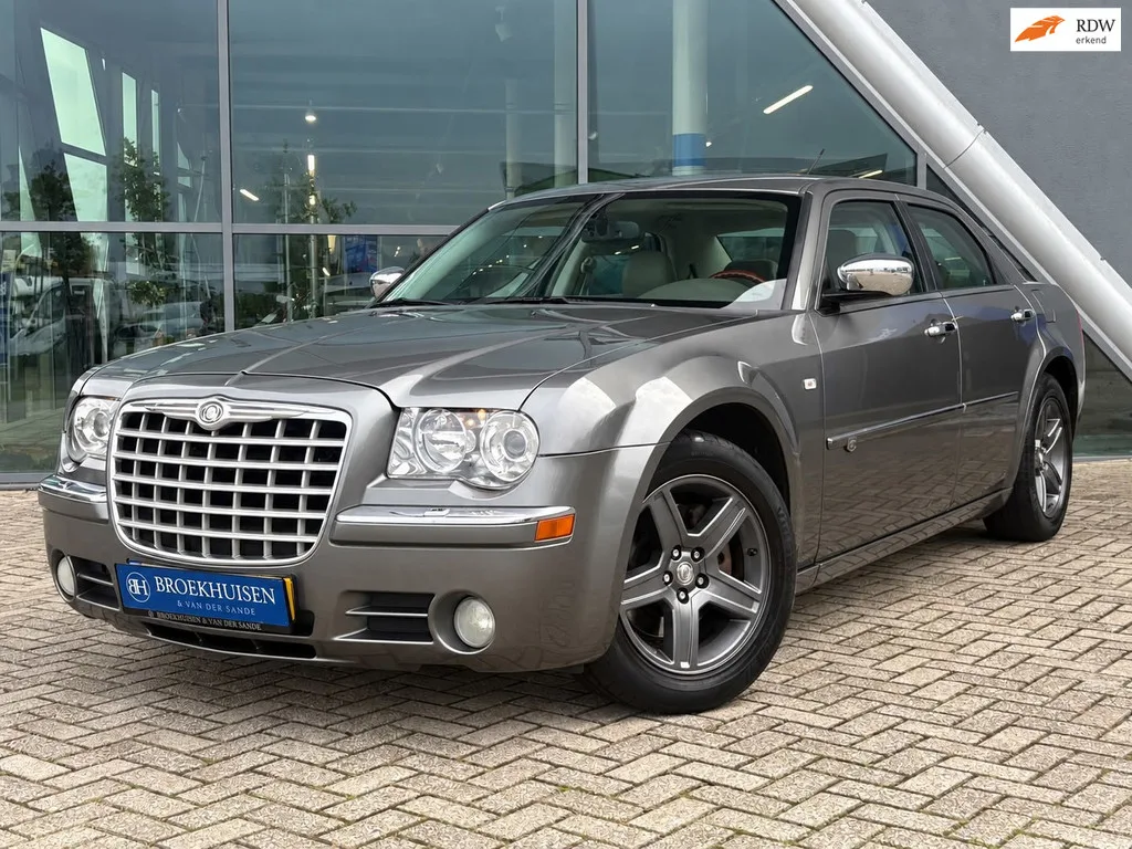Chrysler 300C (2008) — foto 1