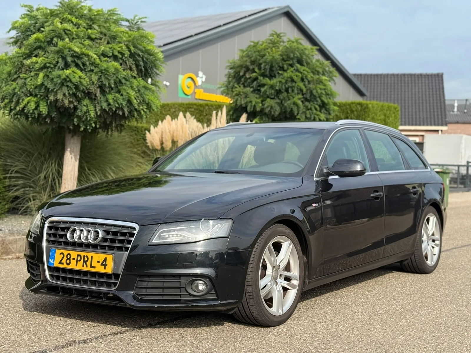 Audi A4 (2011) — foto 1