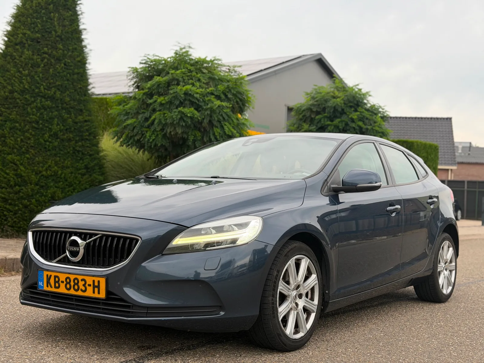Volvo V40 (2016) — foto 1
