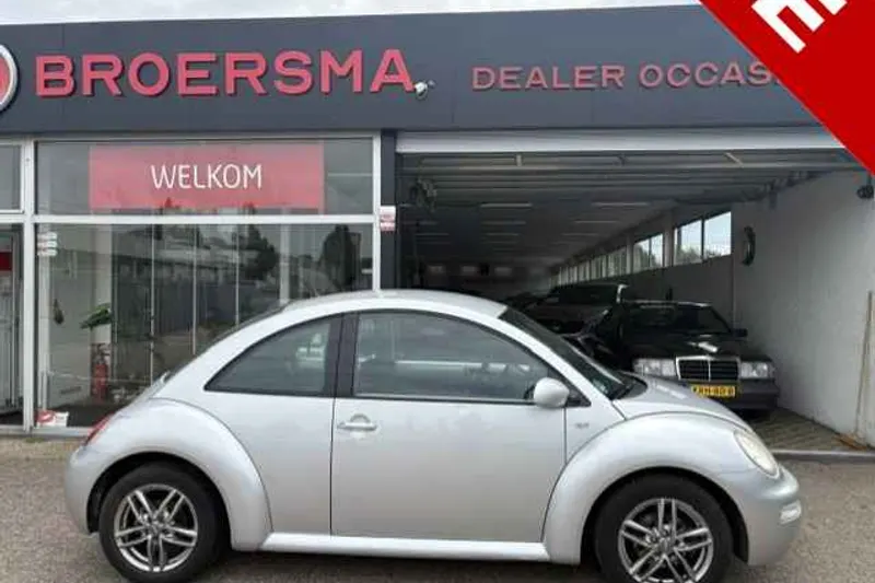 Volkswagen New Beetle (2001)