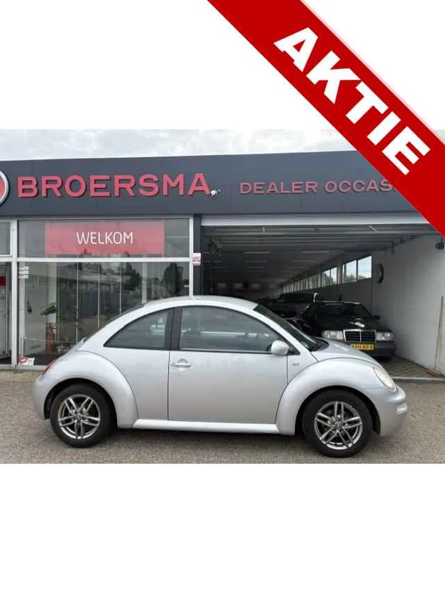Volkswagen New Beetle (2001) — foto 1