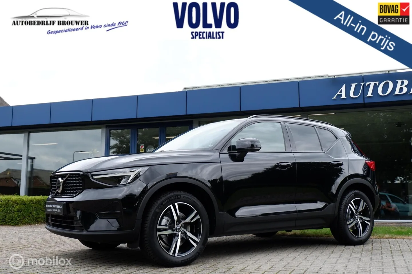 Volvo XC40 (2024) — foto 1