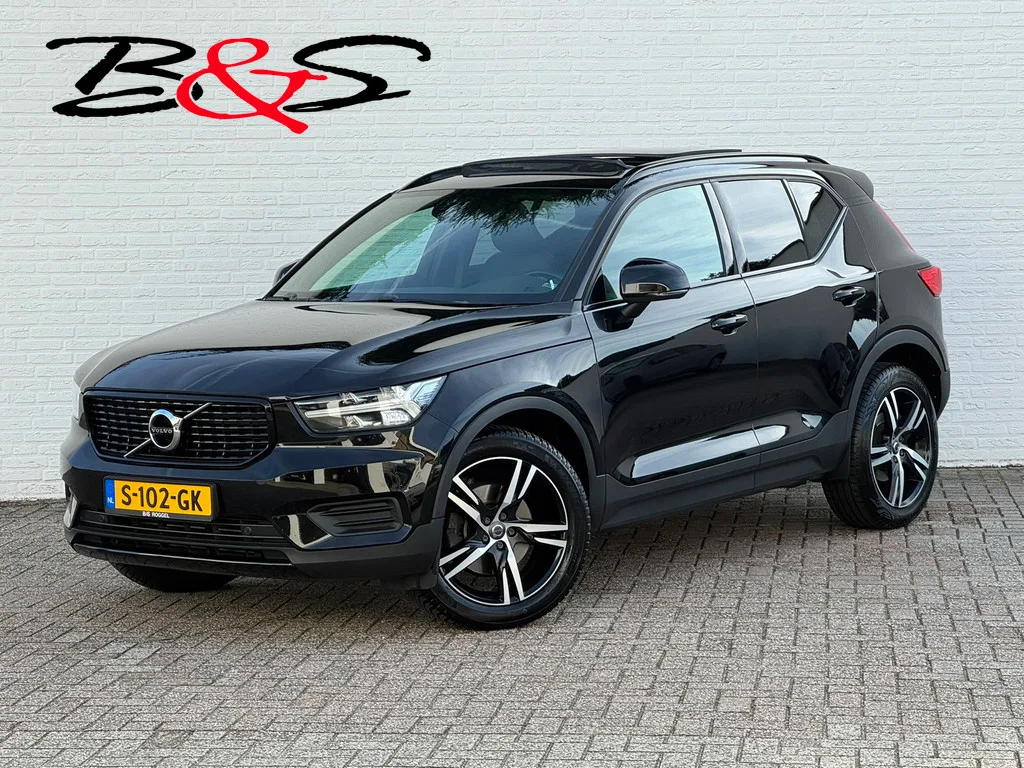 Volvo XC40 (2019) — foto 1