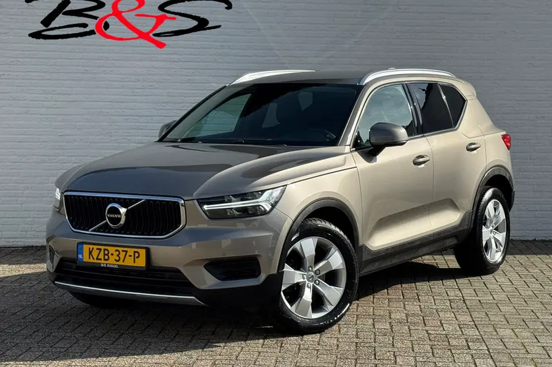 Volvo XC40 (2021)