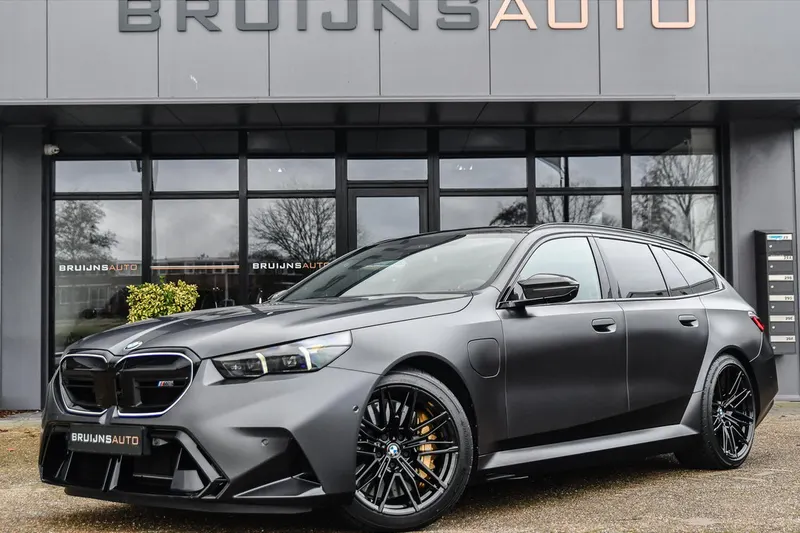 BMW M5 (2025)