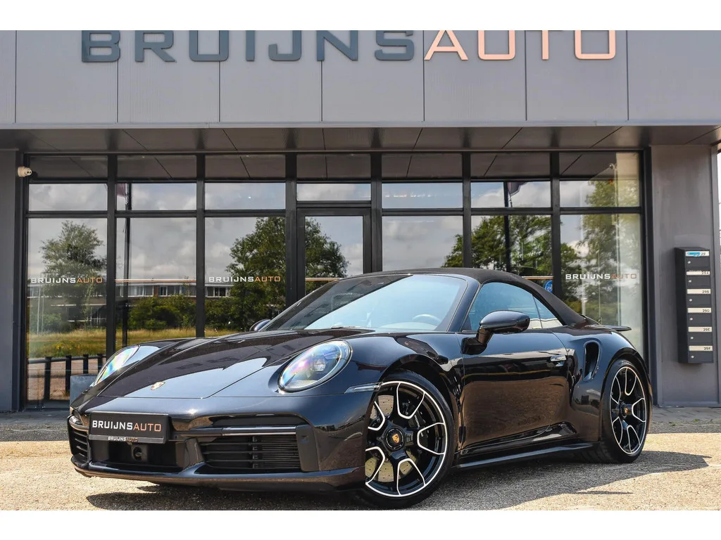 Porsche 911 (2024) — foto 1