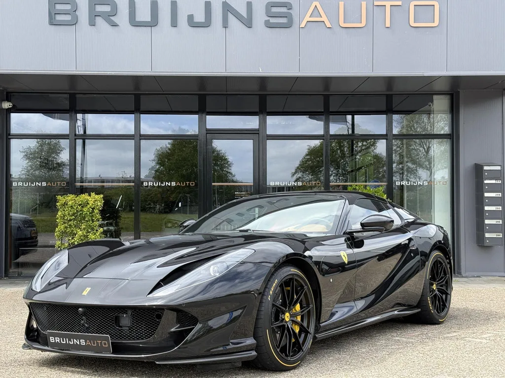 Ferrari 812 GTS (2023) — foto 1