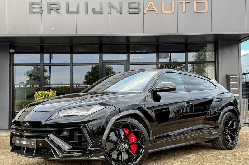 Lamborghini Urus (2024)
