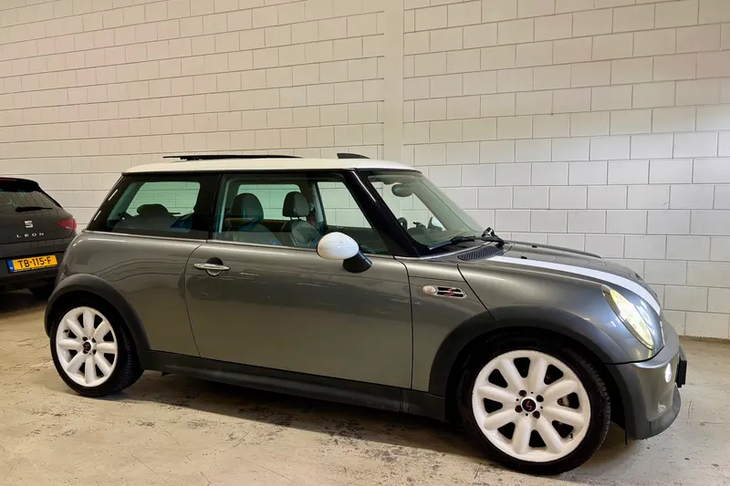 MINI Cooper S (2002)