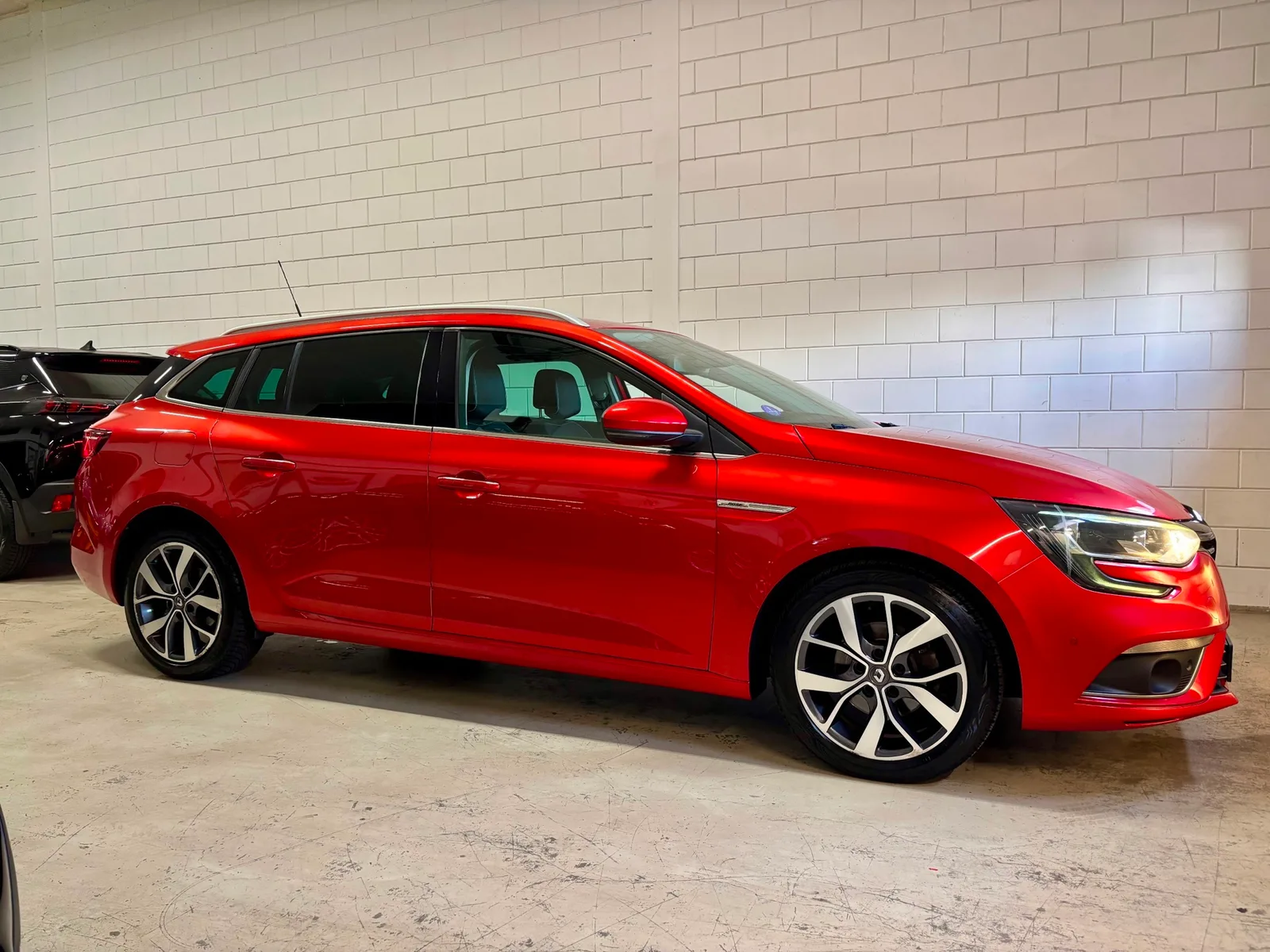Renault Mégane (2017) — foto 1