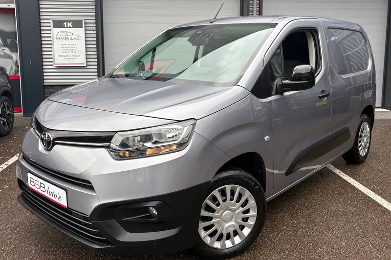 Toyota Proace (2023)