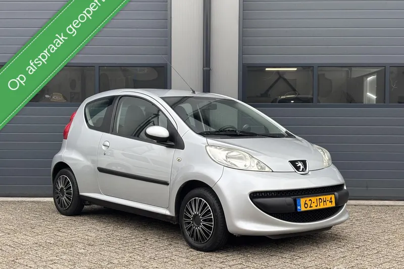 Peugeot 107 (2008)