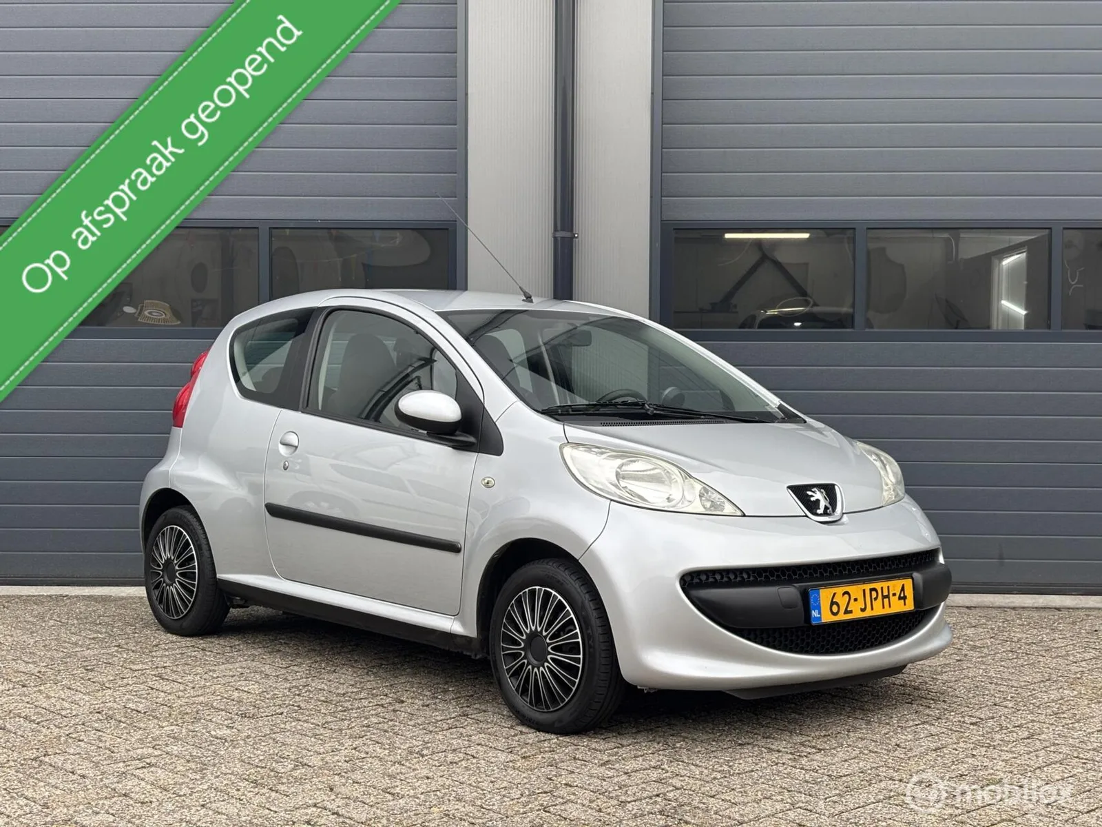 Peugeot 107 (2008) — foto 1