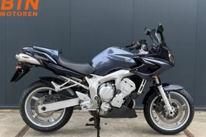Yamaha FZ 6S Fazer (2004)