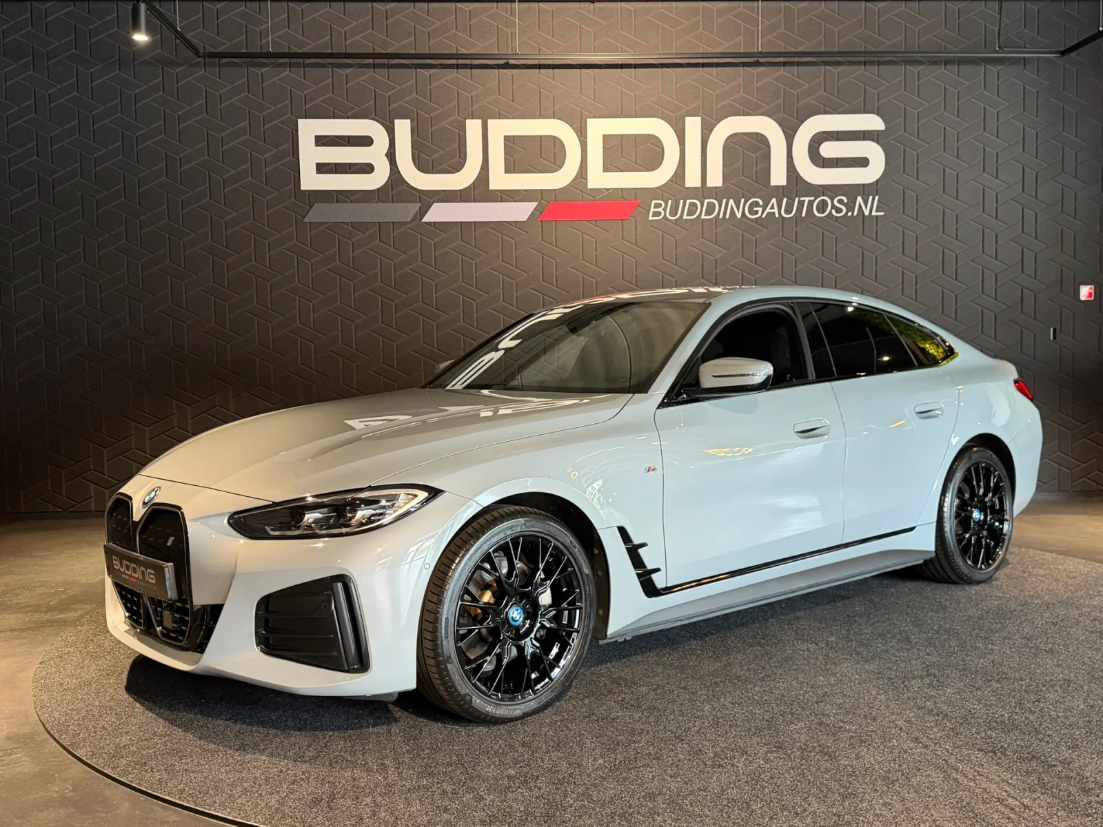 BMW i4 (2022) — foto 1
