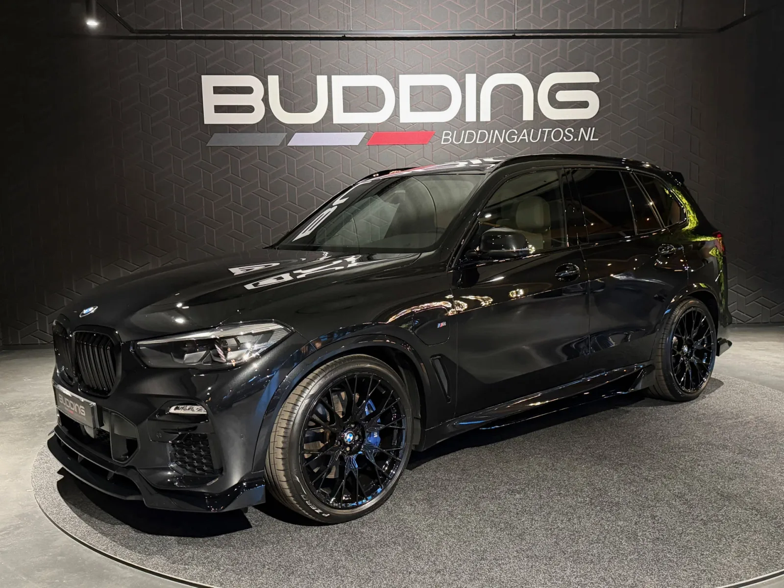 BMW X5 (2021) — foto 1