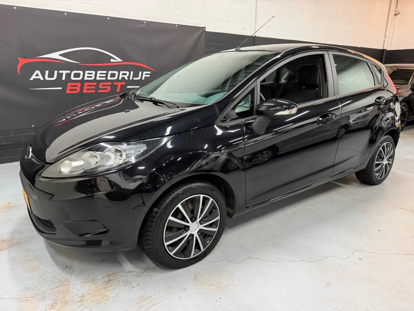 Ford Fiesta (2011) — foto 1